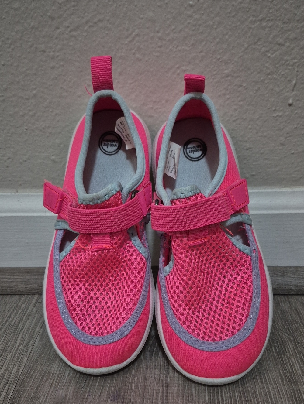 wonder nation Hot Pink Mesh Water Shoes with Gray Trim